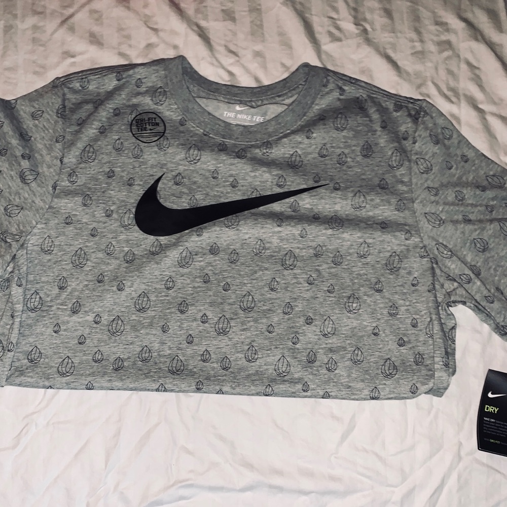 Nike Tee